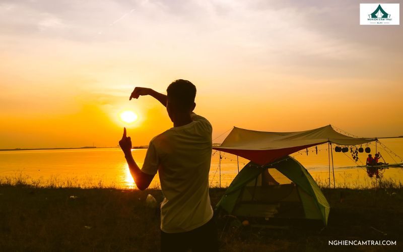Khung giờ mặt trời mọc lý tưởng khi cắm trại