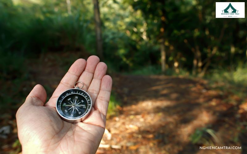Cách xác định phương hướng bằng la bàn