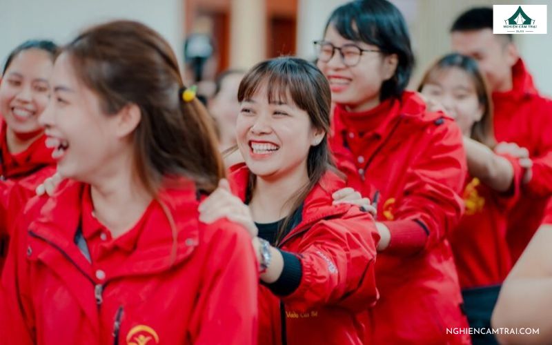 Trò chơi truyền tai nhau khi đi dã ngoại, cắm trại