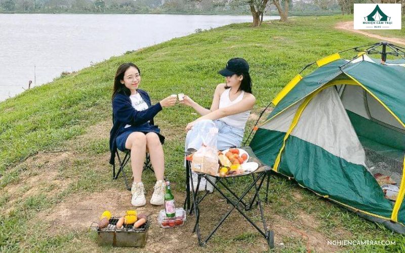 30+ ý tưởng tạo dáng chụp ảnh picnic dã ngoại cực xinh, trending 19 Tạo dáng chụp hình picnic với lều cắm trại