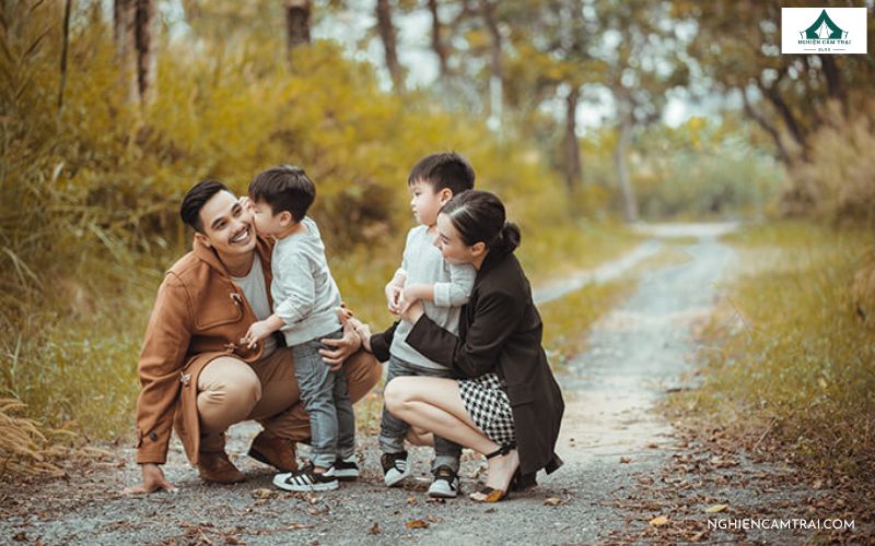 Concept ảnh gia đình picnic vintage