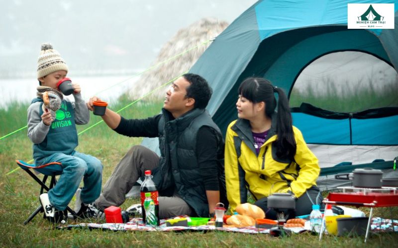Đi picnic mặc gì vừa đẹp vừa thoải mái? Gợi ý outfit cho bạn 10 Phối đồ đi picnic mùa đông