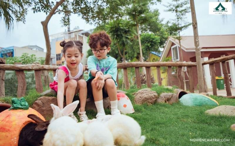 Top món đồ cần chuẩn bị khi đưa trẻ đi chơi ngoài trời 8 Lưu ý khi lên đồ cho bé lúc chuẩn bị ra ngoài