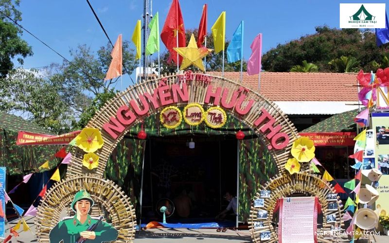 Mẫu cổng trại dạng mái vòm