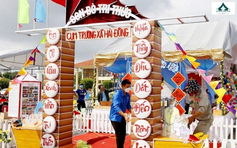 Cách thiết kế cổng trại đẹp, đơn giản và dễ áp dụng cho hội trại