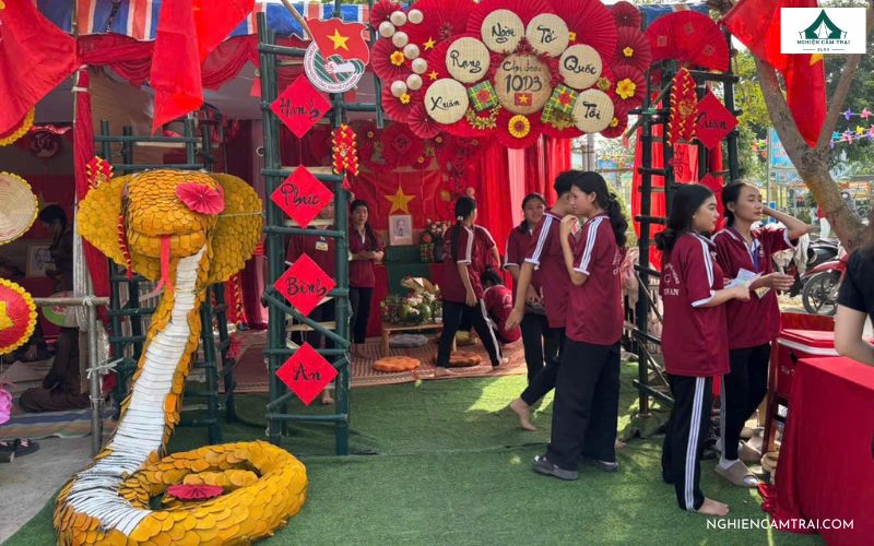 Sưu tầm 55+ mẫu cổng trại Xuân độc đáo, sáng tạo và đoạt giải cao 48 Cổng trại Xuân sáng tạo