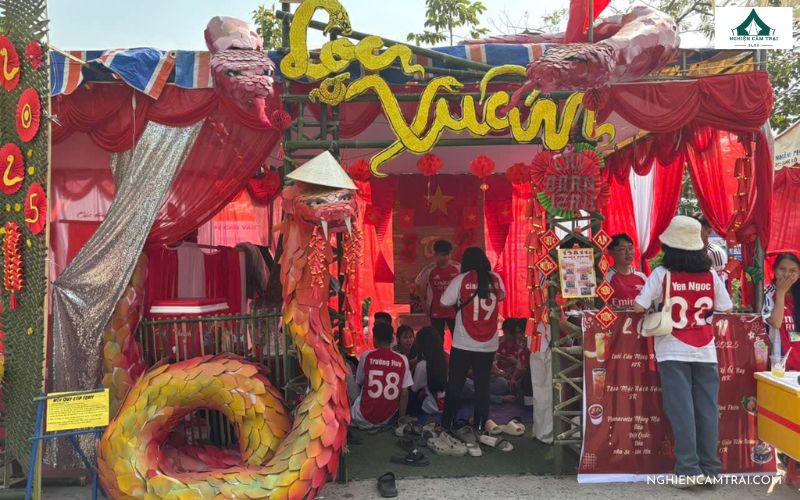 Sưu tầm 55+ mẫu cổng trại Xuân độc đáo, sáng tạo và đoạt giải cao 49 Cổng trại Xuân độc đáo