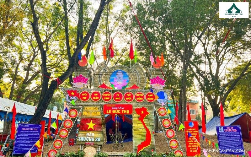 Tên cổng trại hay và ý nghĩa đề cao lòng tự hào dân tộc, tình yêu Tổ quốc