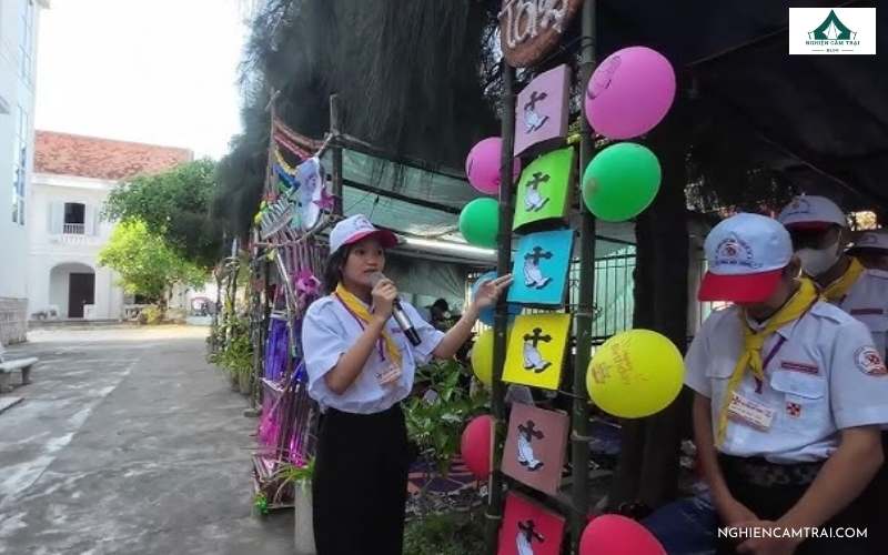 Tiêu chí chấm cổng trại trường THCS với phần thuyết trình