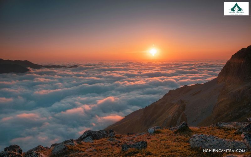 Bí quyết đón bình minh trọn vẹn khi đi camping