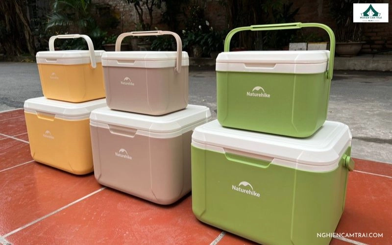 Thùng giữ nhiệt Naturehike Mini 18L nhỏ gọn, phù hợp cho chuyến camping 1–2 người bằng xe máy