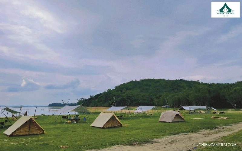 Khu nghỉ dưỡng dã ngoại Tâm Camping sát bên hồ Dầu Tiếng